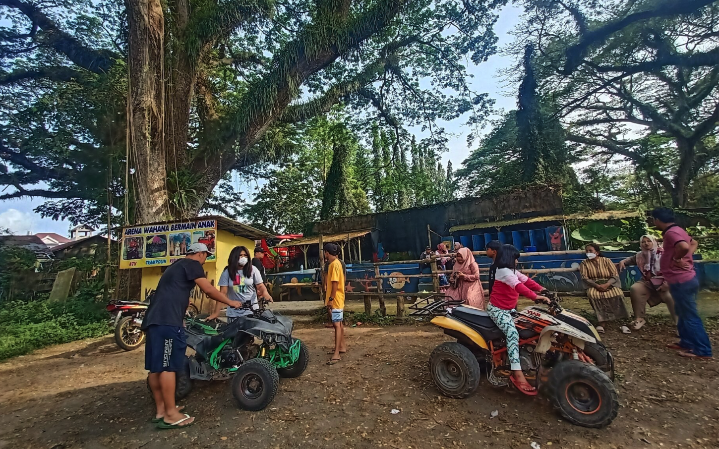 naik atv di wisata de djawatan forest. google maps. sumber : made sukman